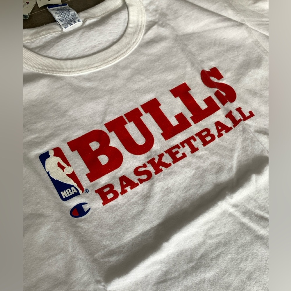 NWT Vintage Champion Chicago Bulls Practice Wear T-Shirt White XL NBA Deadstock - Picture 3 of 11